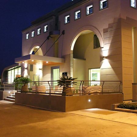 Hotel La Conchiglia Romano di Lombardia Luaran gambar